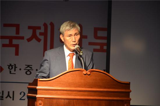 韩国国会议员曹薰铉致辞