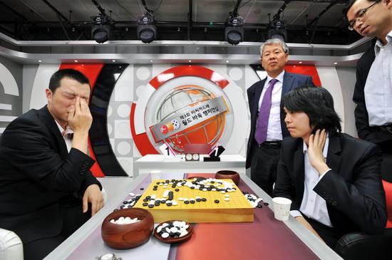 古李争霸 李世石赢下关键一战