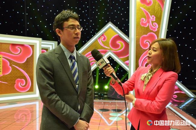 一力辽接受采访