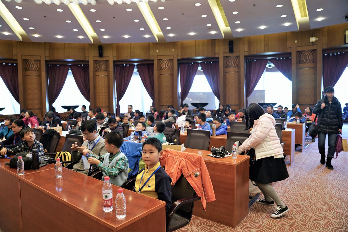 弈智围棋挑战赛 孔杰不敌神算子