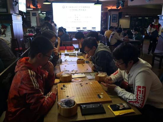 双工联队1:3北京科技大学王星霖 胜 张铭辰 男(主)胡展铭 负 范原昊