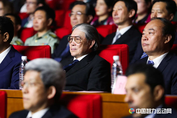 国际奥委会荣誉委员、世界象棋联合会主席霍震霆
