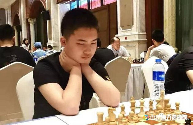青岛城阳国际象棋队新秀黄仁杰