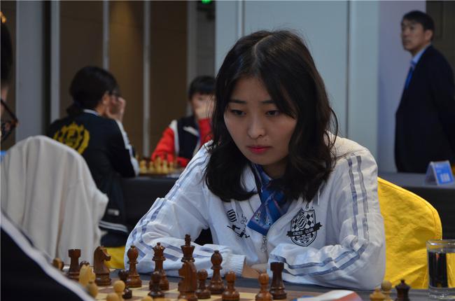 现任世界棋后居文君
