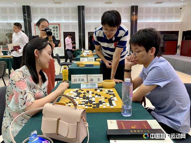 汪美成不敌赵斐