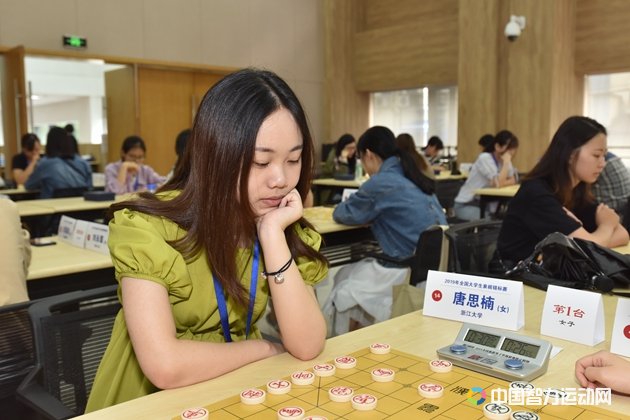 女子组唐思楠夺冠