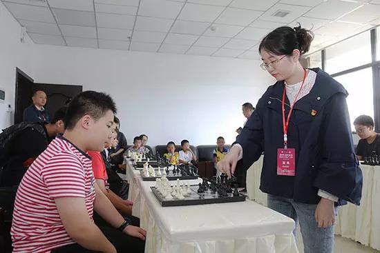 谭中怡下车轮战