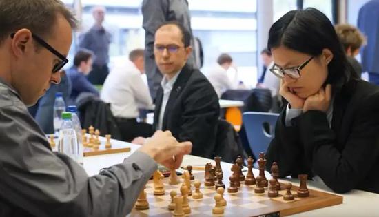 侯逸凡首轮执黑37回合将杀特级大师马尔韦德